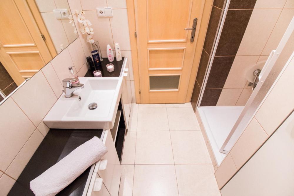 Apartament In The Hearth Of The City Centre, Old Town Square - 3Min Praga Zewnętrze zdjęcie
