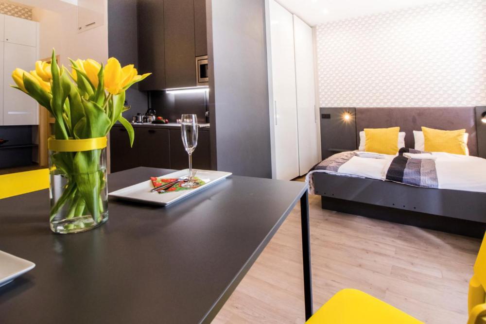 Apartament In The Hearth Of The City Centre, Old Town Square - 3Min Praga Zewnętrze zdjęcie