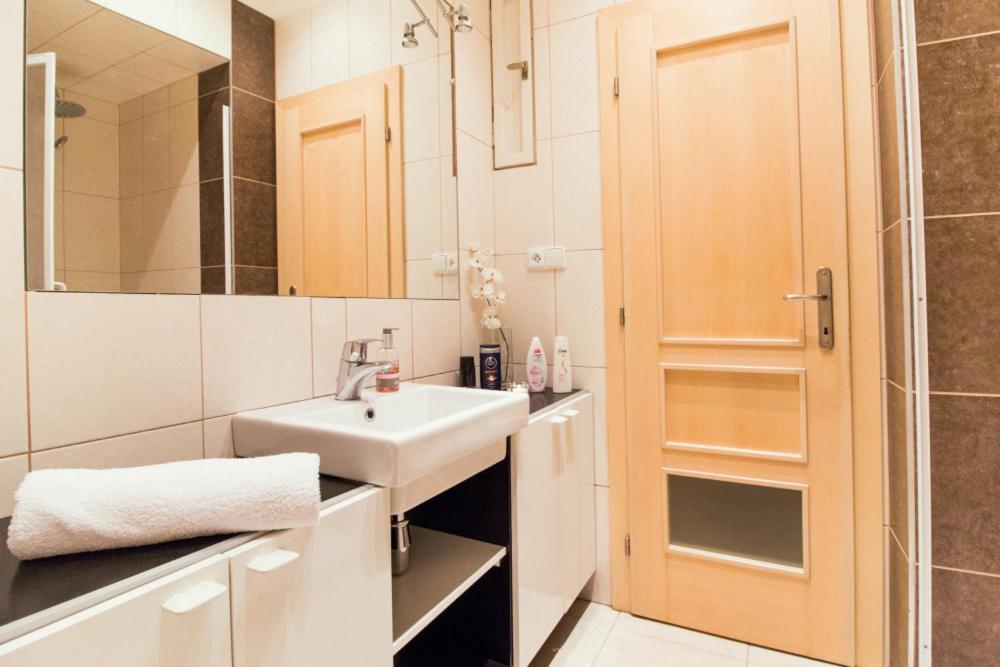 Apartament In The Hearth Of The City Centre, Old Town Square - 3Min Praga Zewnętrze zdjęcie